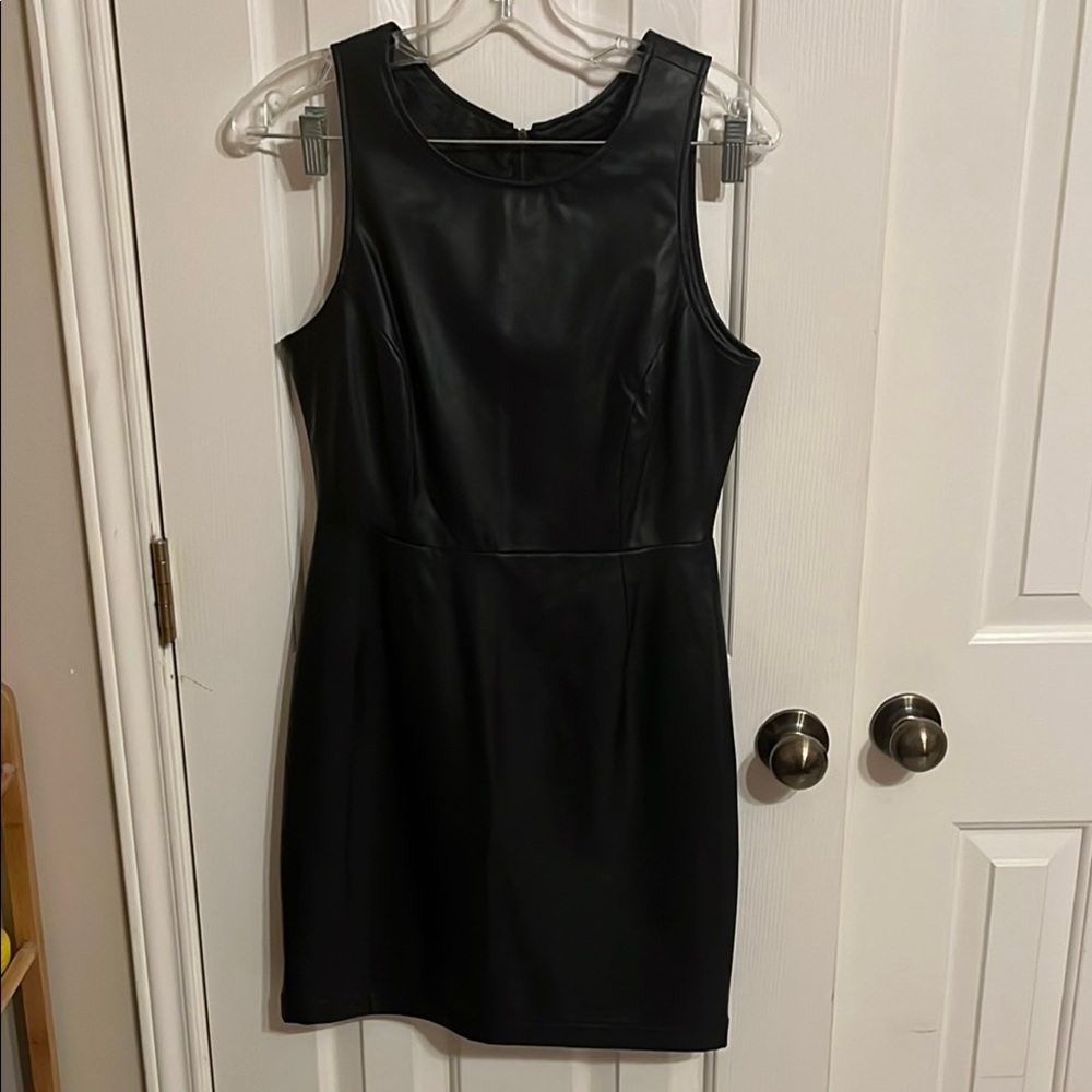 Jack by BB Dakota Black Sheath Mini Dress Scoop Neck